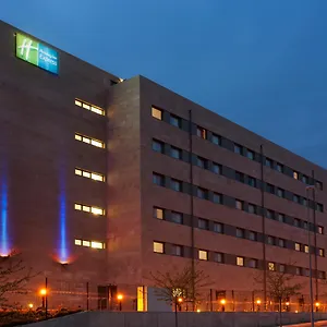 holiday-inn-express-barcelona-sant-cugat.catalonia-hotels.com/